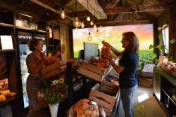 Winkel 7 - Diny en Franca.jpg