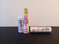 Propolia lippenbalsem op basis van Propolis, Honing-en-zo.com.jpg