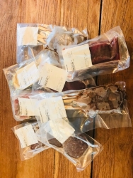 Inhoud BBQ pakket Vleesch van Plante.jpg